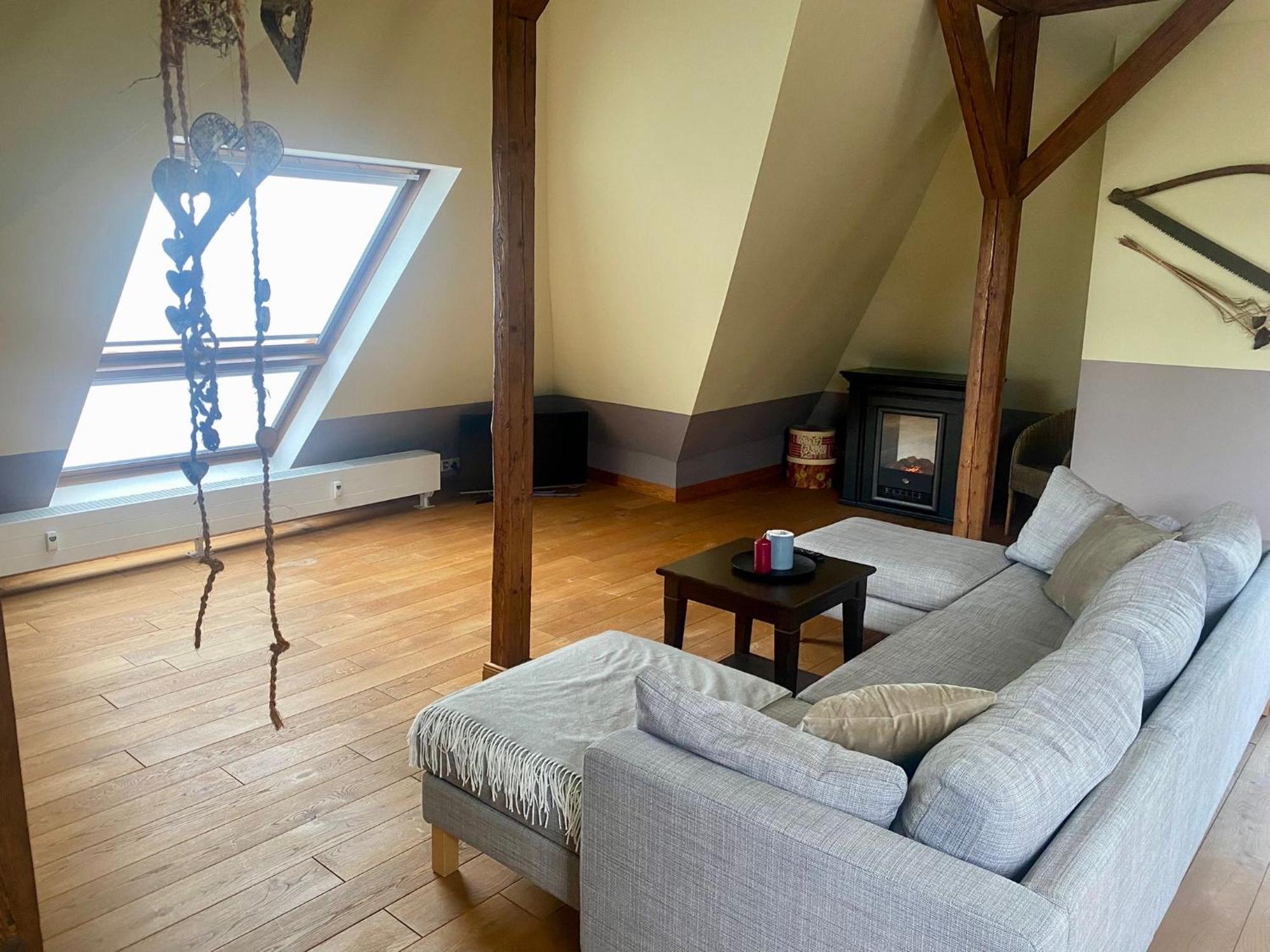 Dachgeschossloft Mit Aussicht Ins Erzgebirge * Gornsdorf